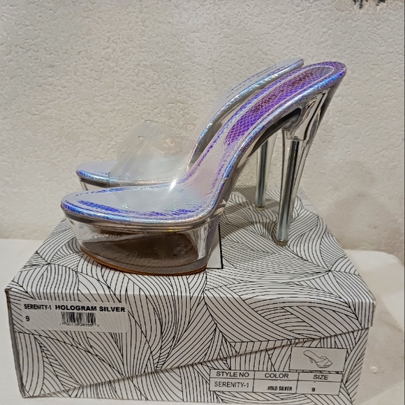 Chase + Chloe - Picture 2 of 4